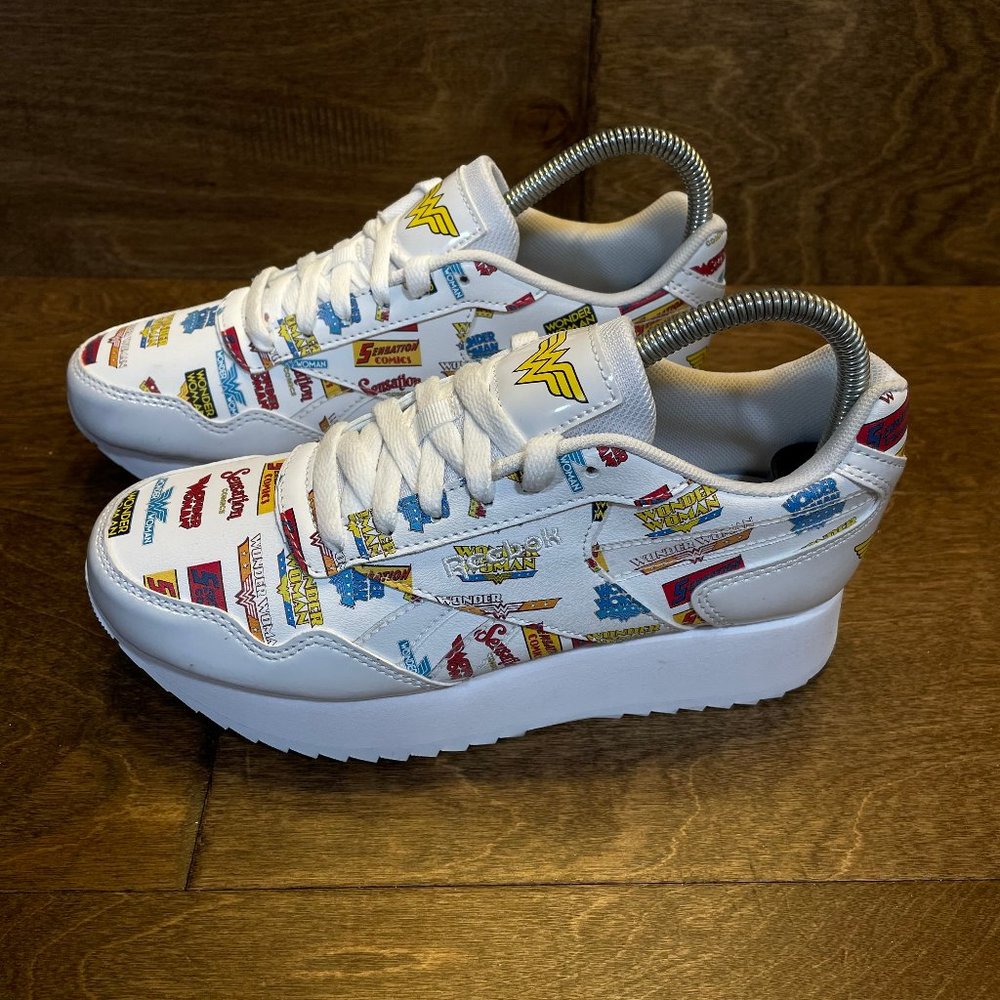 Reebok Wonder Woman Nurse/Running Shoes Wmn Size 6